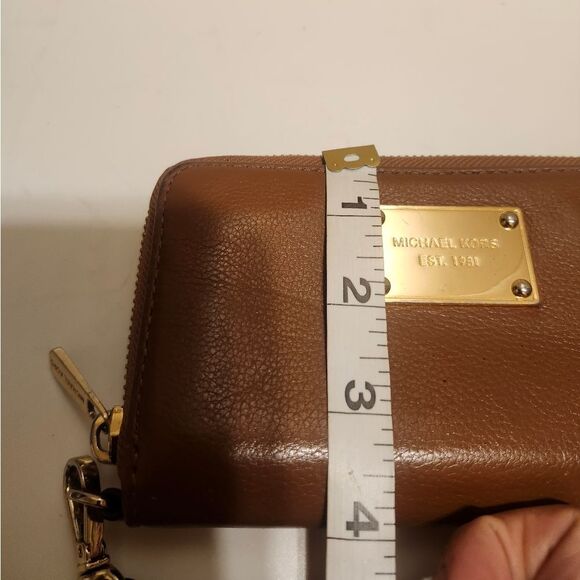 Michael Kors Brown Leather "Jet Set" Zip Around Wristlet Wallet Ret.$135 - Picture 5 of 8